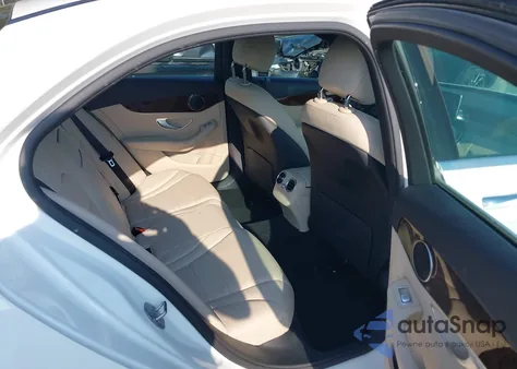 2018 Mercedes-Benz C 300 из США, поврежденный, VIN 55SWF4JB4JU280071